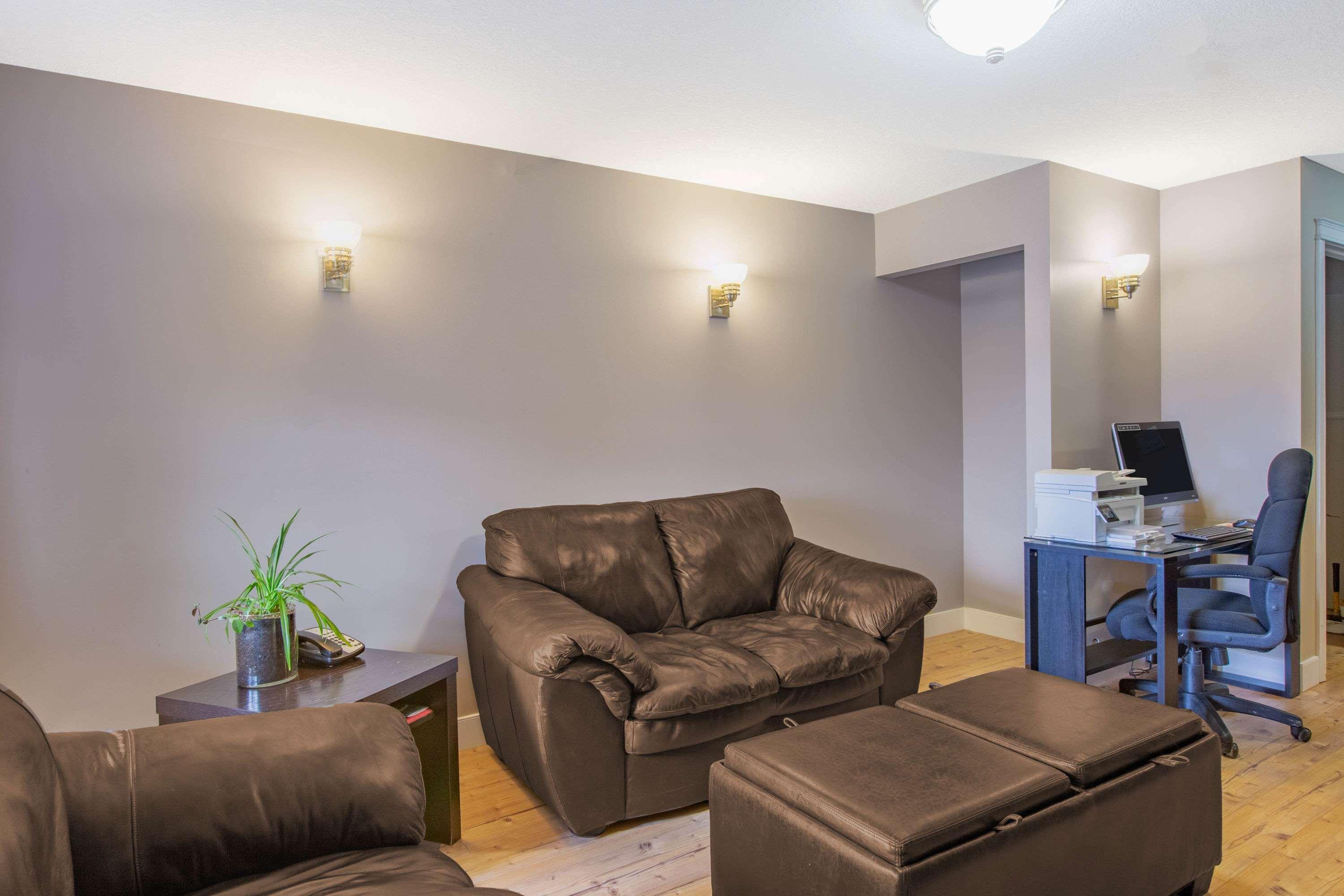 Super 8 By Wyndham Fort Mcmurray Buitenkant foto