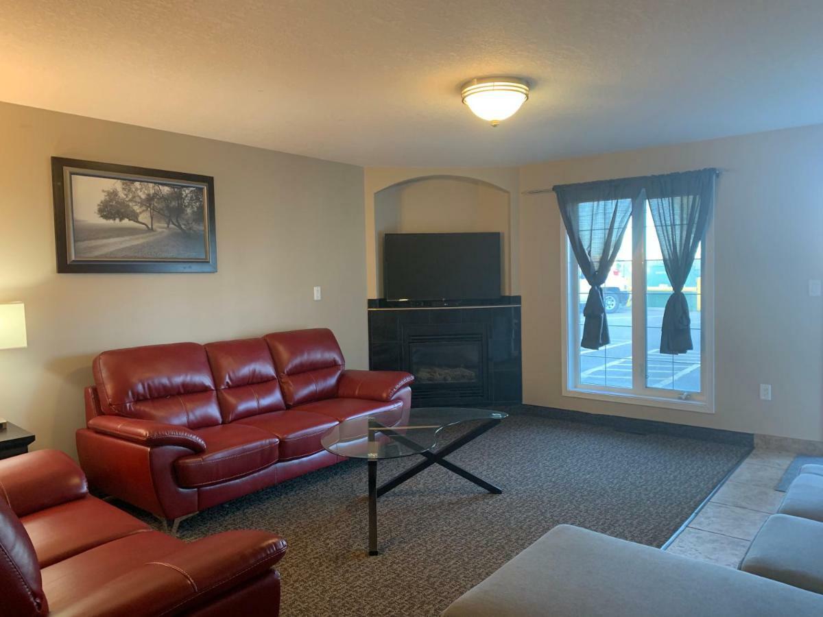 Super 8 By Wyndham Fort Mcmurray Buitenkant foto